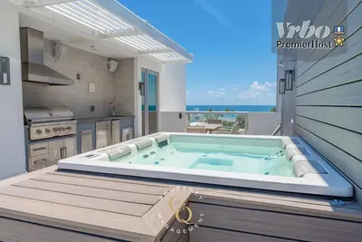 Image de Luxury Private Condo W/ Jacuzzi and Ocean View!