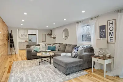 Image de Arrowhead Lake House with Hot Tub, Fire Pit, Game Room, Community Pools\/Gym\/Lake