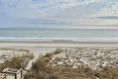 Image de Oceanfront - The Ocean Club - Sand, Sun & Family Fun - Indian Beach/Emerald Isle