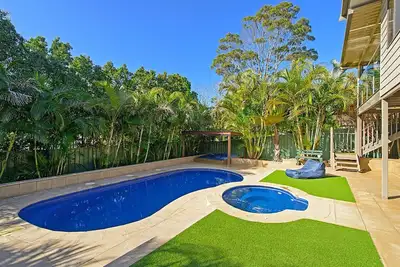 Image de Harrys at Shelly Beach - family home with pool