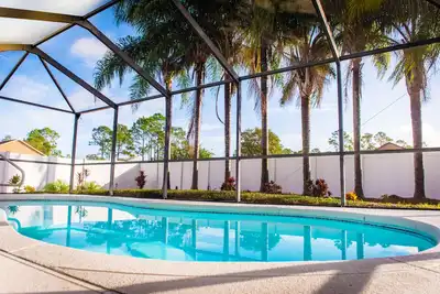 Image de Tropical Paradise - Private Heated Pool, Screened Lanai, No Cleaning Fee
