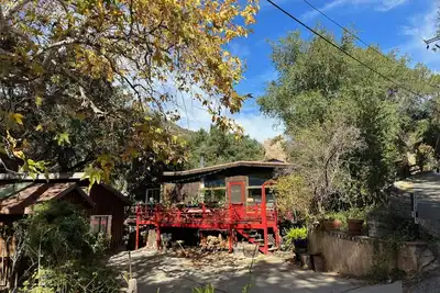 Image de Gorgeous, Elegant, Rustic Topanga House--5 miles to Beach