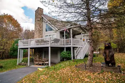Image de Spring Sale! Near Wisp! Hot tub & Fire pit! Walk to the lake! Great Location!