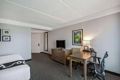 Image de You Found It! Free Parking, Free Breakfast, Onsite Pool, Pets Allowed
