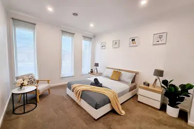 Image de Entire 4 bedrooms Clyde North home, no sharing