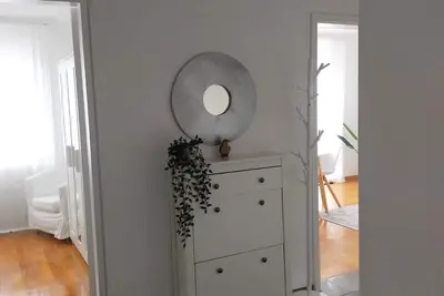 Image de East View Apartment