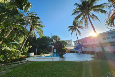 Image de Beach Bungalow- Location, location, location