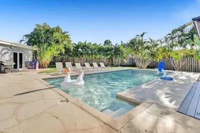 Image de Resort Villa 6br Heated Pool Beach Volleyball Game Room Mini Golf
