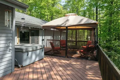 Image de Watkins Glen, Corning, Finger Lakes 3 Br 3 Bath w\/ Hot Tub