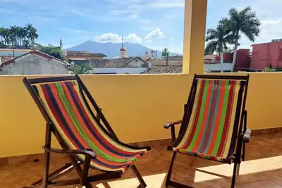 Image de 3 Br Colonial Downtown With Private Pool, King Beds, A\/C