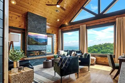 Image de Great Location & Mtn View! Hot tub+Pool Tbl+Gamer Beds -1min walk to resort pool