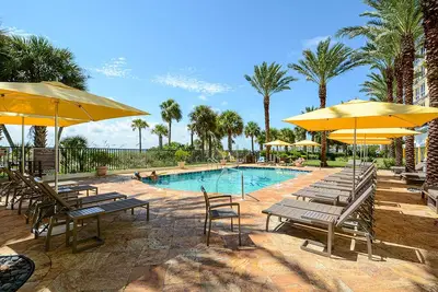 Image de Siesta Key beachfront. Pool, hot tub, private balcony. Hyatt 3br luxury On the beach