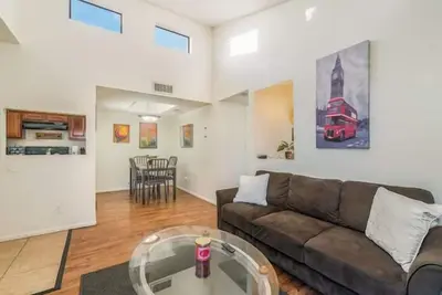 Image de 2bd Gated Condo, Pool, Patio, Near University of Arizona, Tucson Az 🌵
