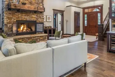 Image de Suncadia 5 Bdrm Elegant Home near Golf Course, Covered Patio and Hot Tub