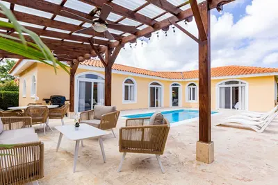 Villa de luxe avec piscine privée et barbecue