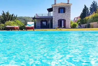 Image de Stunning Lefkaka Villa | 2 Bedrooms | Villa Nisa | Private Pool | City and Sea Views