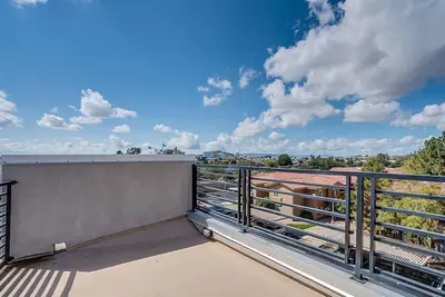 Modern Townhome with 360 Degree Rooftop Views!