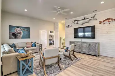 Image de 6 Mi to Beach: Rockport Home w/ Pool Access!