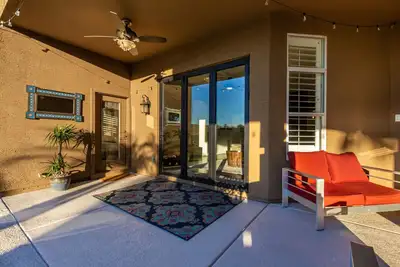 Image de Resort-Style Sports Getaway! 8 TVs • Heated Pool • Outdoor Big Screen