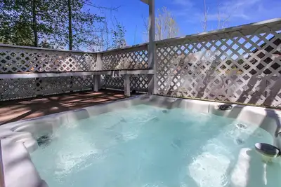 Image de Bear Snugglin - Close to Slopes, Hot Tub, Deck, Barbecue