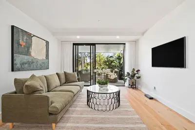 Image de Brand New 3 Bed 2 Bath Opposite Long Reef Golf Club