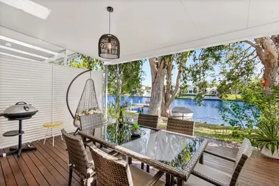 Image de 2 Brm Waterfront Apartment