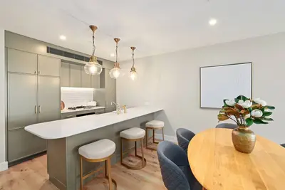 Image de Executive apartment next to Long Reef Golf Course close to Beaches
