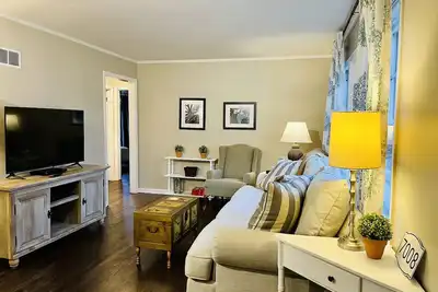 Image de Quiet cozy house, near downtown Op, Kc, parks with easy access to the highway