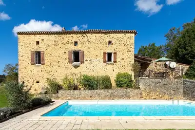 Image de Maison de campagne avec piscine privée