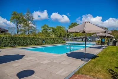 Image de Chalet Golf Park avec vue sur le jardin