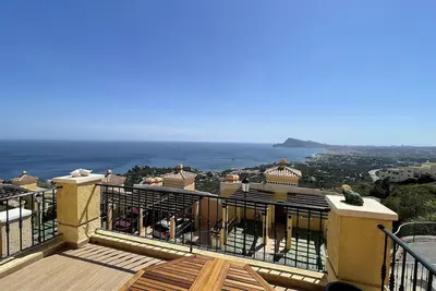 Beautiful Bungalow With Sea Views