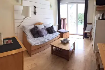 Image de T3 avec jardin piscine l'été