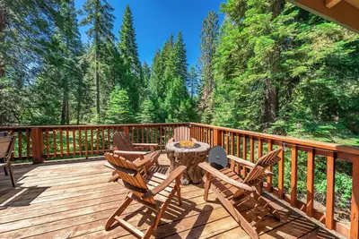 Image de Remodeled Spacious Cabin