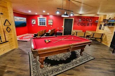Image de Spring Specials! ! •Game Room•Gsmnp•Theater•Sleep 16•Hot Tub•Flat Parking