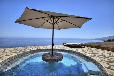 Image de Dream view 800m to the sea. Top location to the highlights of the east side