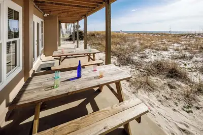 Image de Cbh B - Steps Away From The White Sand!