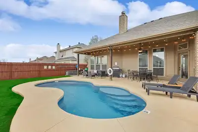 Image de 5-Bed/2-Bath Pool & Backyard Retreat