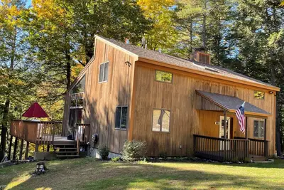 Image de Wildwood on Lake Winnipesaukee Pet Friendly Beach Access Home Sleeping 10