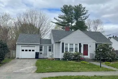 Image de Quiet single-level fully furnished house