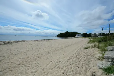 Image de Point O Woods House walk to private beach