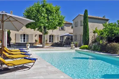 Image de Bastide de prestige climatisée - Piscine Chauffée - 10mn à pied des commerces