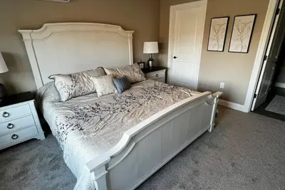 Image de New Home, 2 Bd, 2. 5 Bath, open floorplan, sleeps 6.