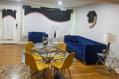 Image de Centrally located family friendly quiet neighborhood