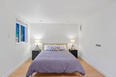 Image de Cozy and Calm: Modern Studio with Private Entrance