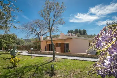 Image de Agritourisme 'Al Posto Giusto - Gioia' avec jardin partagé, Wi-Fi et climatisation