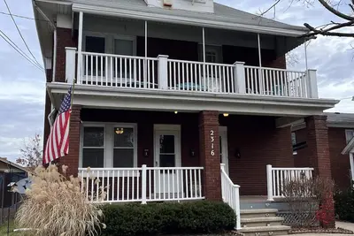 Image de Hudson #1, Private Two Bed near Xavier & Downtown