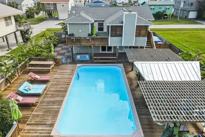 Image de Private Heated Pool/Hot Tub/Outdoor Fireplace/Sleep 14