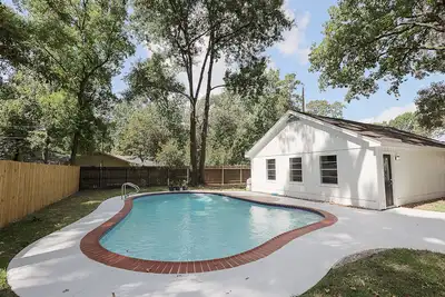 Image de Spacious home with private pool-minutes from The Woodlands Tx