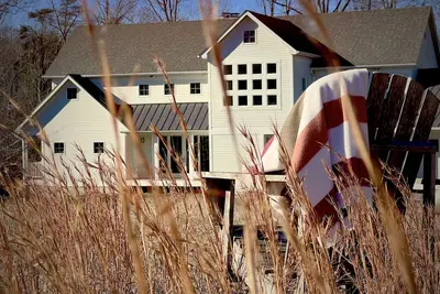 Image de Private Modern Farmhouse on 12 acres, pet-friendly