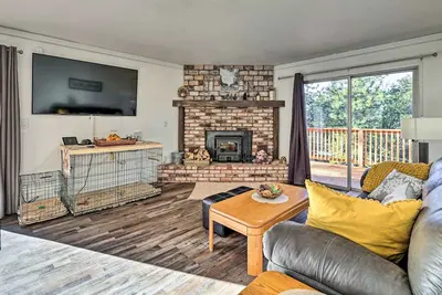Image de Game Room & Mtn Views: Tuolumne Hideaway!
